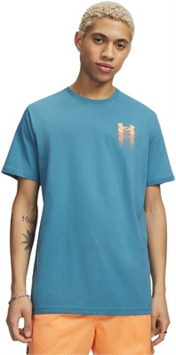 {{productViewItem.photos[photoViewList.activeNavIndex].Alt || productViewItem.photos[photoViewList.activeNavIndex].Description || 'Under Armour Футболка UA M BLUR LOGO SS'}}
