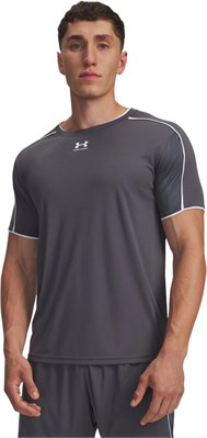 {{productViewItem.photos[photoViewList.activeNavIndex].Alt || productViewItem.photos[photoViewList.activeNavIndex].Description || 'Under Armour Футболка UA M Challenger Train SS'}}