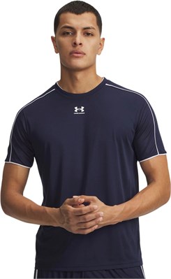 {{productViewItem.photos[photoViewList.activeNavIndex].Alt || productViewItem.photos[photoViewList.activeNavIndex].Description || 'Under Armour Футболка UA M Challenger Train SS'}}